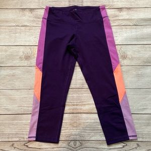 c9 Champion Athletic Workout Mid Rise Capri Leggings Women’s Medium Purple